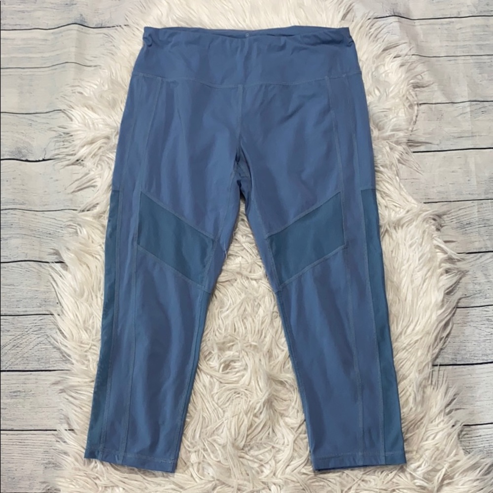 Sweaty Betty Blue Crop Leggings sz M